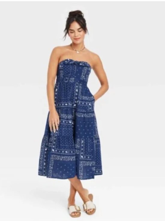 Universal Thread Dresses & Skirts - Universal Thread Strapless Midi Dress Size S